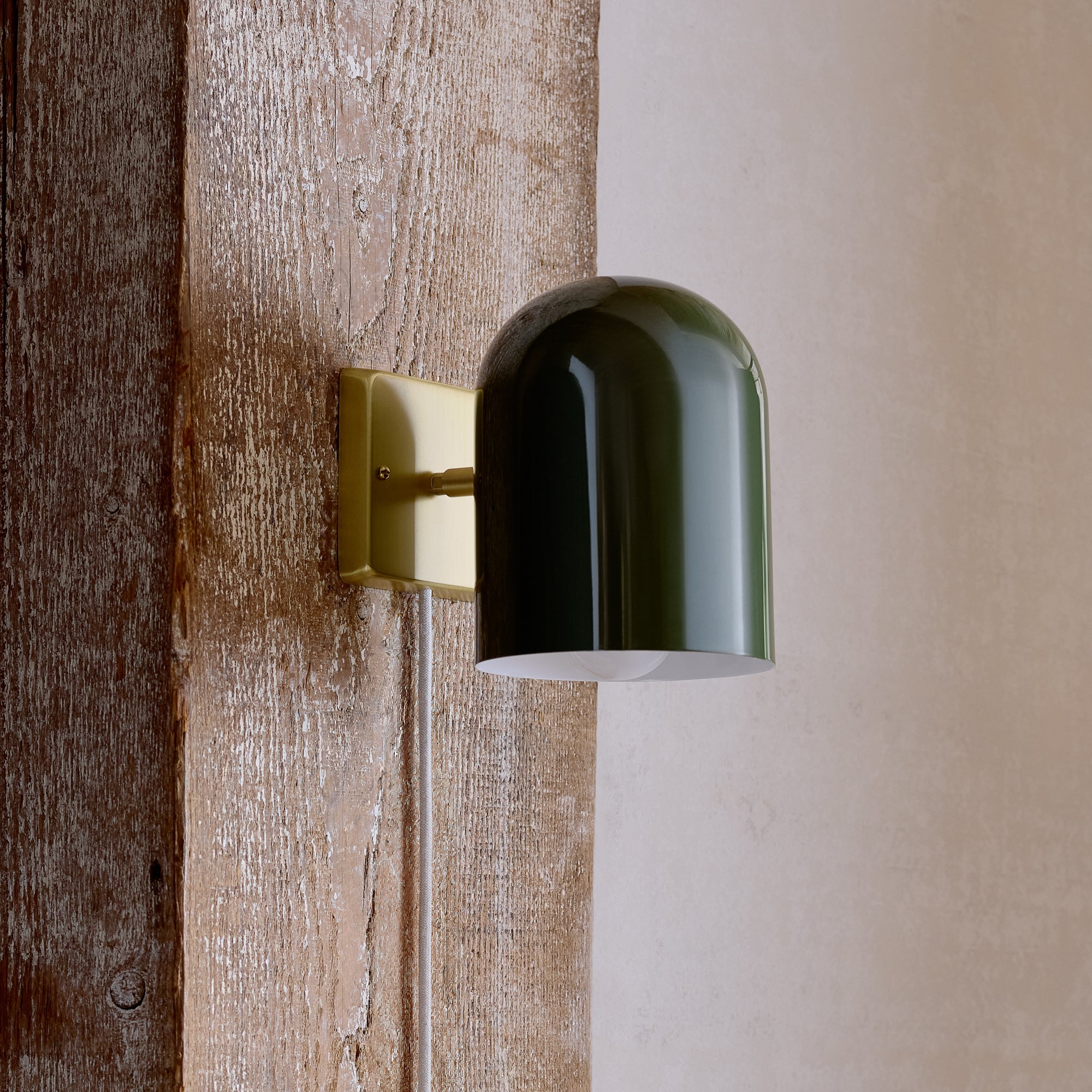 benchmade_allegheny-plug-in-sconce-6-nb-off_alder-gloss_silo-_1x1_gb-1.jpg
