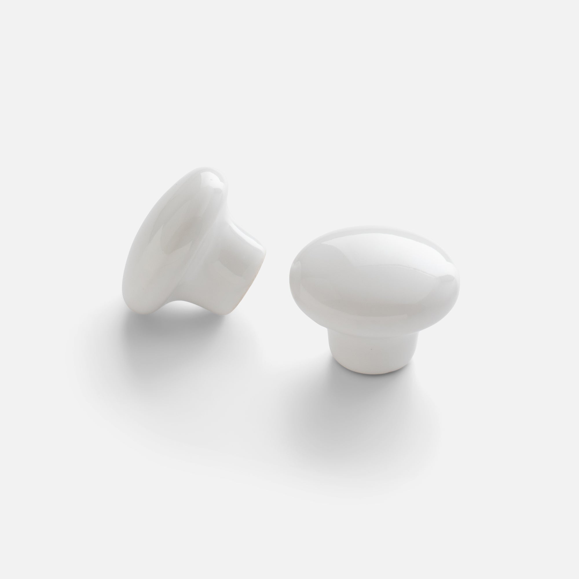 fall24_142510_ceramic-dish-knob-large-wt_2_silo-_1x1_jw-1.jpg