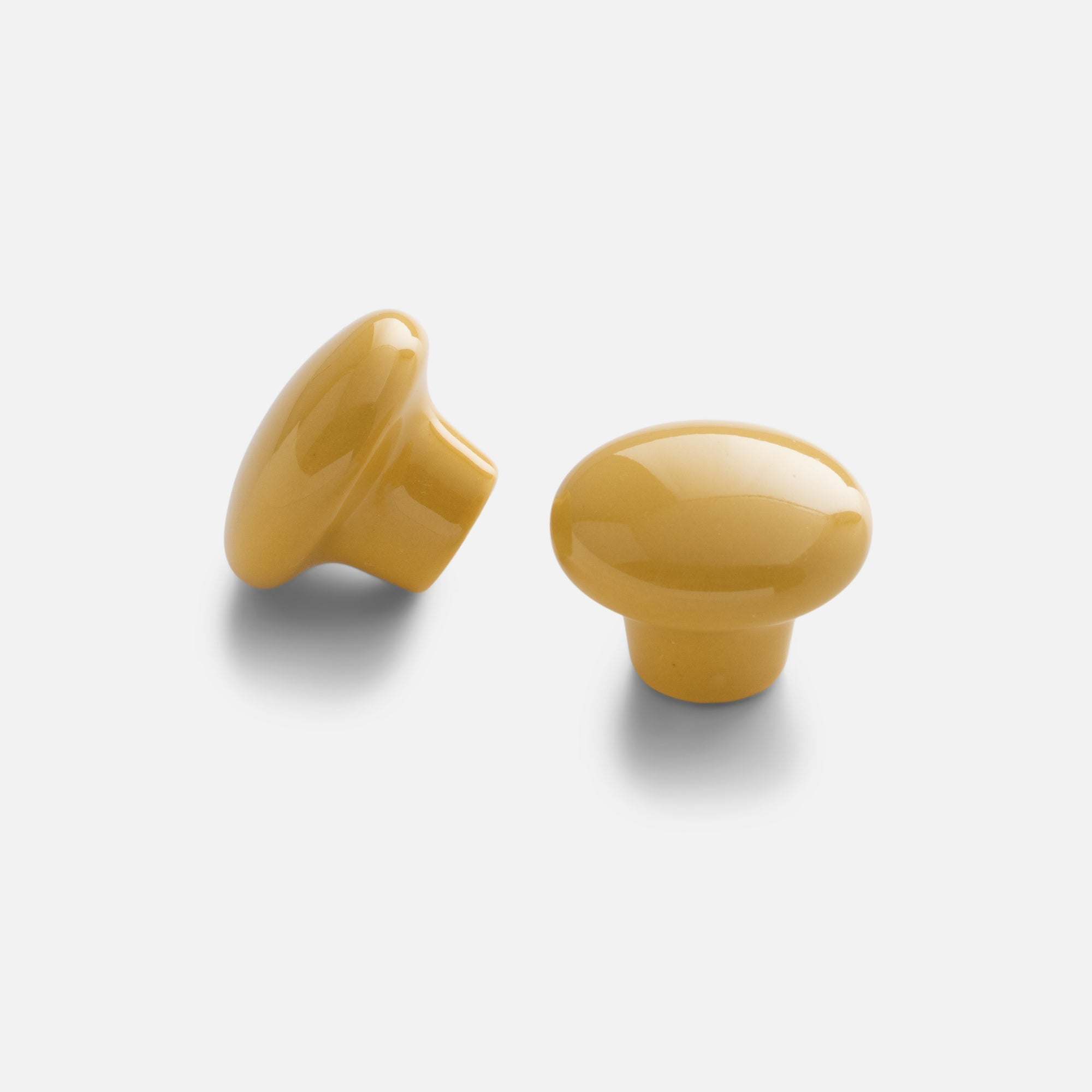 fall24_142511_ceramic-dish-knob-large-ch_2_silo-_1x1_jw-1.jpg