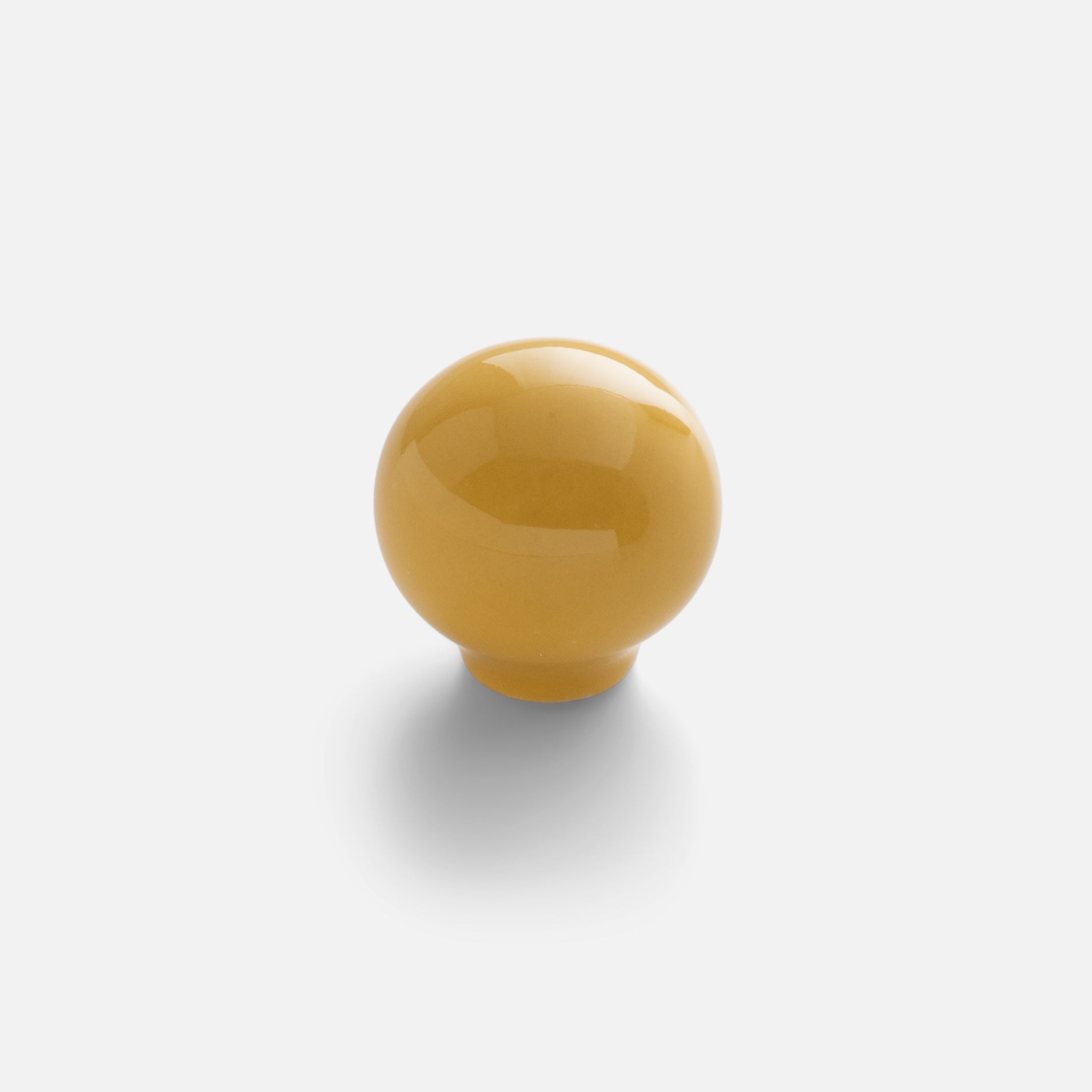 fall24_142737_ceramic-ball-knob-small-ch_silo-_1x1_jw-1.jpg
