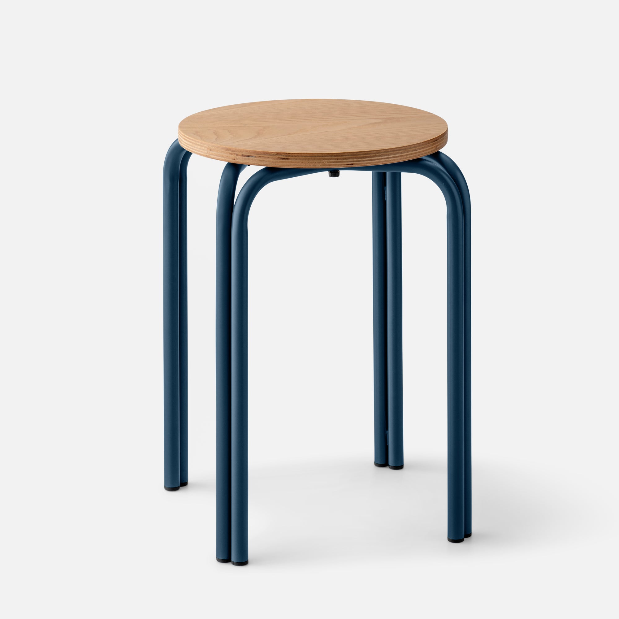 holiday25_148232_forma-stool-ig-s_silo_1x1_jw-1.jpg