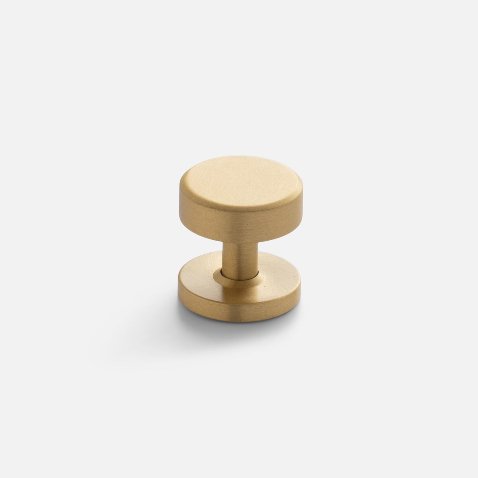 spring24_136762_parker-knob-nb_nb-natural-brass_silo_1x1_jw-1.jpg