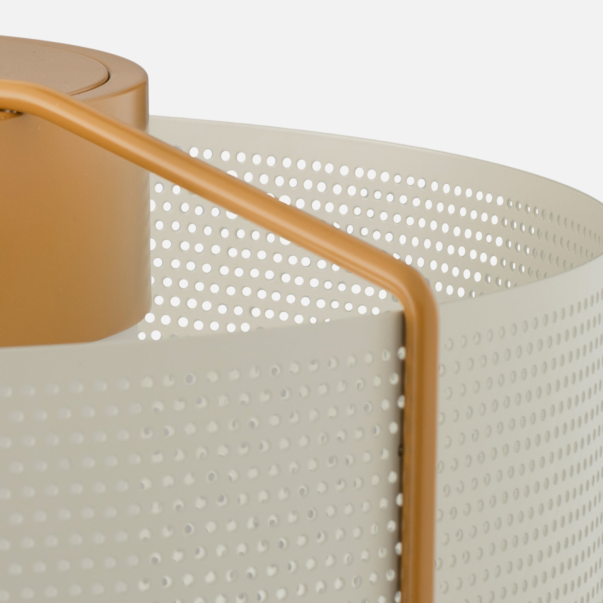 summer25_147839_swell-flush-mount-20_-swt-s-du-s_silo-detail_1x1_jw-1.jpg